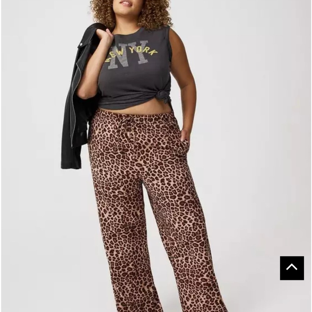 New torrid  animal print pull on pants with tie waist also has pockets sz 2x - Picture 5 of 10